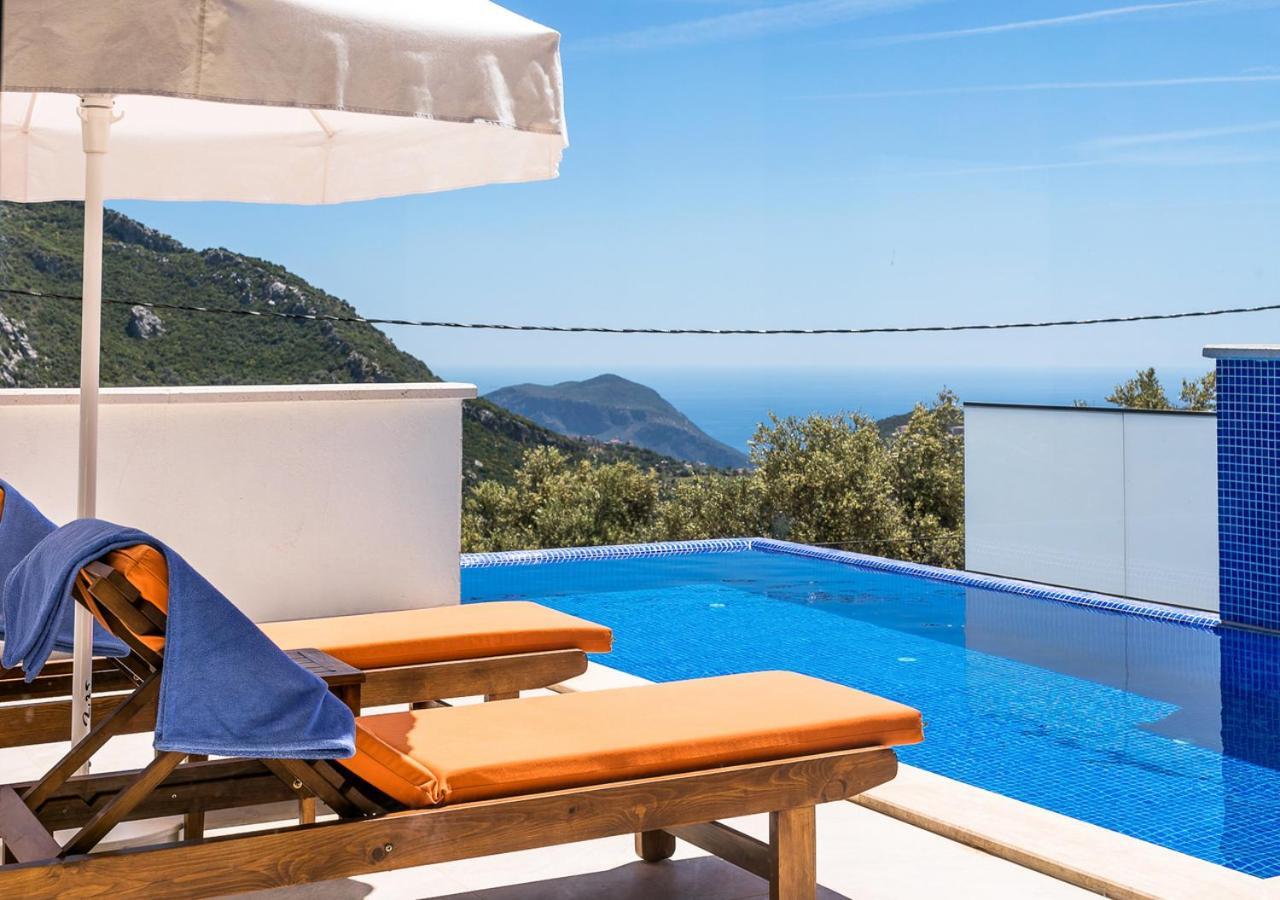 Villa 1 Sleeps 2 Honeymoon Isolated Infinity-Villa Orkide Uzumlu  Exterior photo